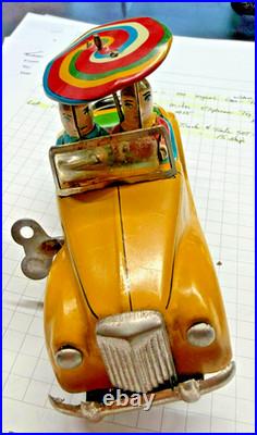1007 RARE YELLOW MINT Marusan Tin Wind-Up Magic Wonder MG Car & Track Set-WORKS