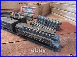 1930's Lionel Train Set 1688E Engine Tender Cars Track Transformer Original Box