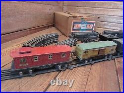 1930's Lionel Train Set 1688E Engine Tender Cars Track Transformer Original Box