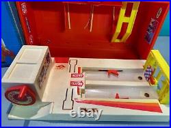 1981 Hot Wheels Inside Track Sto & Go Race Set 100% Complete In The Box MINT