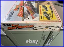 1982 TYCO 2-in-1 Racin Wheelies HO Slot Car Set with Track, Controllers & 4 Cars
