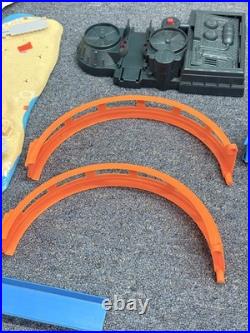 2003 Hot Wheels Highway 35 World Race Ultimate Track Set INCOMPLETE FOR PARTS