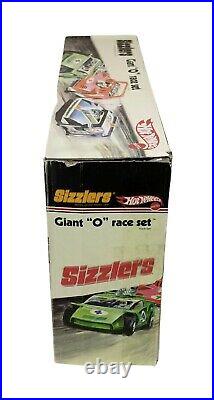 2006 Hot Wheels SIZZLERS Fat Track Giant O Race Set Fully Complete with 3 Cars