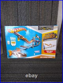 2010 Hot Wheels Wall Tracks Drift Rally Spinout Set Mattel