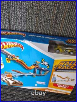 2010 Hot Wheels Wall Tracks Drift Rally Spinout Set Mattel