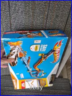 2010 Hot Wheels Wall Tracks Drift Rally Spinout Set Mattel