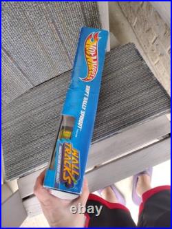 2010 Hot Wheels Wall Tracks Drift Rally Spinout Set Mattel