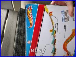 2010 Hot Wheels Wall Tracks Drift Rally Spinout Set Mattel