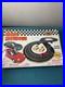 ARTIN-Racing-Showdown-Corvette-Slot-Car-Track-Set-NEW-Sealed-Magnetic-Cars-01-uo