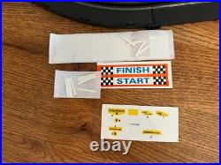 Artin Narrow Lanes Squeezer Teezer Slot Car Racing Track Box Set #84340 Tested