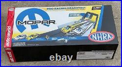 Autoworld Nhra Pro Racing Dragstrip Mopar/jegs Drag Ho Slot Car Set Aw Srs284