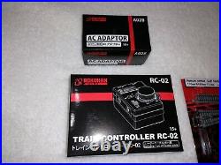 Azl z scale set, power adaptor, train controller, engine, 4 cars. Rokuhan track