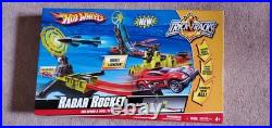BRAND NEW 2009 Mattel HOT WHEELS Trick Tracks = RADAR ROCKET STARTER SET withCar