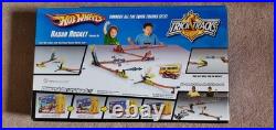 BRAND NEW 2009 Mattel HOT WHEELS Trick Tracks = RADAR ROCKET STARTER SET withCar