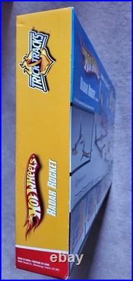 BRAND NEW 2009 Mattel HOT WHEELS Trick Tracks = RADAR ROCKET STARTER SET withCar