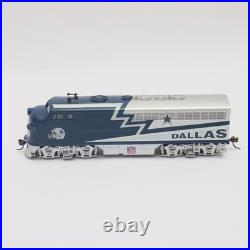 Bachmann Hawthorne Village Dallas Cowboys HO Train Locomotive Car & Track Set