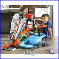 Big Hot Wheels Track Set Water Tower Color Changer Car with Huge Gator 2 ft Tall