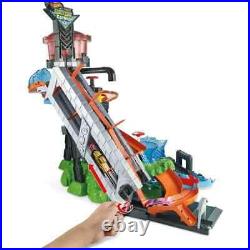 Big Hot Wheels Track Set Water Tower Color Changer Car with Huge Gator 2 ft Tall