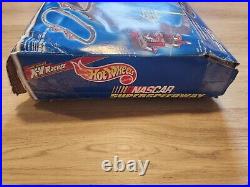 COMPLETE Hot Wheels NASCAR Superspeedway Motorized X-V Racers Set 1990s 23260