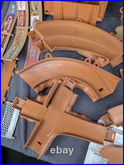 Cars 3 Thunder Hollow Criss-cross Track Play Set MATTEL Disney PIXAR Complete Cars 3 Thunder Hollow Criss-cross Track Play Set MATTEL Disney PIXAR Complete
