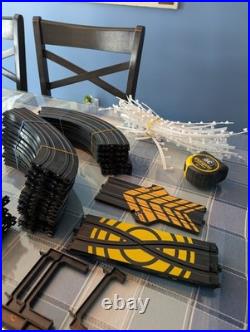 Champion speedway 600 race track set with 3 cars and extra tracks