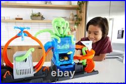 City Toy Car Track Set, Ultimate Octo Car Wash Playset & Color Reveal Car in City Toy Car Track Set, Ultimate Octo Car Wash Playset & Color Reveal Car in