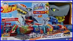 City Toy Car Track Set, Ultra Shark Car Wash with 164 Scale Color Reveal Toy V