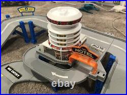 Complete Hot Wheels 1998 Americas Highway Deluxe Set RARE! Gray Tracks Playset