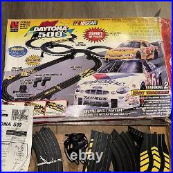 Daytona 500 SPEEDWAY Life Like Racing HO Set 23' Race Track 2 Fast Tracker Cars