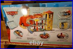 Disney Cars PISTON CUP GARAGE Playset Track Set read