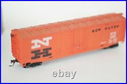 HO scale train set (Freight cars, Passenger cars, Engines and Track)