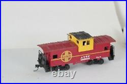 HO scale train set (Freight cars, Passenger cars, Engines and Track)