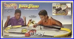 HOT WHEELS 1999 VIPER STRIKE TRACK SET With CAR Nice Shape Complete