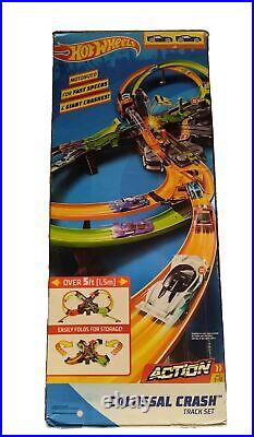 HOT WHEELS ACTION COLOSSAL CRASH RACE CAR TRACK SET Over 5 Ft Long Track