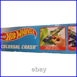 HOT WHEELS ACTION COLOSSAL CRASH RACE CAR TRACK SET Over 5 Ft Long Track