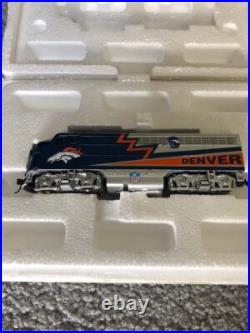 Hawthorne Village Bachmann Denver Broncos Train Engine + 2 Car Track Set HO NFL Hawthorne Village Bachmann Denver Broncos Train Engine + 2 Car Track Set HO NFL