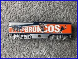 Hawthorne Village Bachmann Denver Broncos Train Engine + 2 Car Track Set HO NFL Hawthorne Village Bachmann Denver Broncos Train Engine + 2 Car Track Set HO NFL