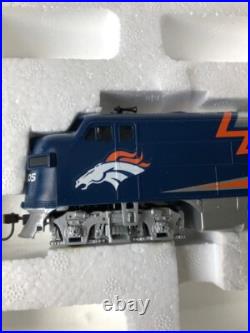 Hawthorne Village Bachmann Denver Broncos Train Engine + 2 Car Track Set HO NFL Hawthorne Village Bachmann Denver Broncos Train Engine + 2 Car Track Set HO NFL