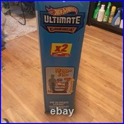 Hot Wheels City Ultimate Garage Track Set with 2 Die-Cast Toy Cars & Car-Eating