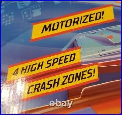 Hot Wheels Criss Cross Crash Motorized Track Set & 1 Diecast Car