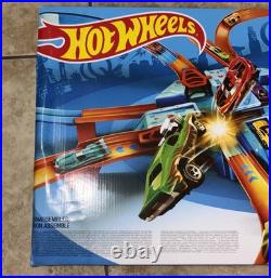 Hot Wheels Criss Cross Crash Track Set