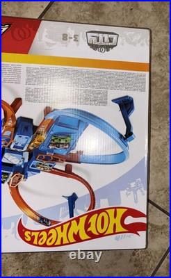 Hot Wheels Criss Cross Crash Track Set