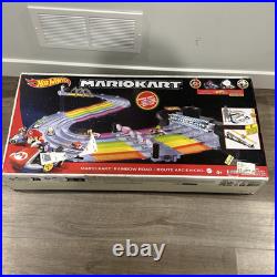 Hot Wheels GXX41-Mario Kart Rainbow Road Track Set