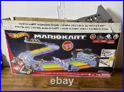 Hot Wheels GXX41-Mario Kart Rainbow Road Track Set