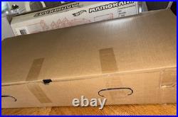 Hot Wheels GXX41-Mario Kart Rainbow Road Track Set NIB