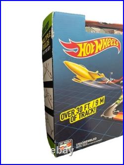 Hot Wheels HW Workshop TRACK BUILDER Mega Pk with Tower Starter Set & 5 Cars 2014