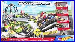 Hot Wheels Mario Kart Circuit Track Set + Yoshi Princess Peach Luigi Die-Cast
