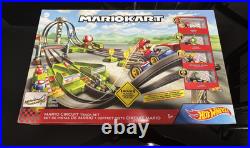 Hot Wheels Mario Kart Circuit Track Set with 4 die-cast characters/ vehicles
