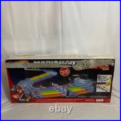 Hot Wheels Mario Kart Rainbow Road 8-Ft Track Set