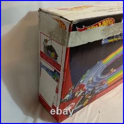 Hot Wheels Mario Kart Rainbow Road 8-Ft Track Set